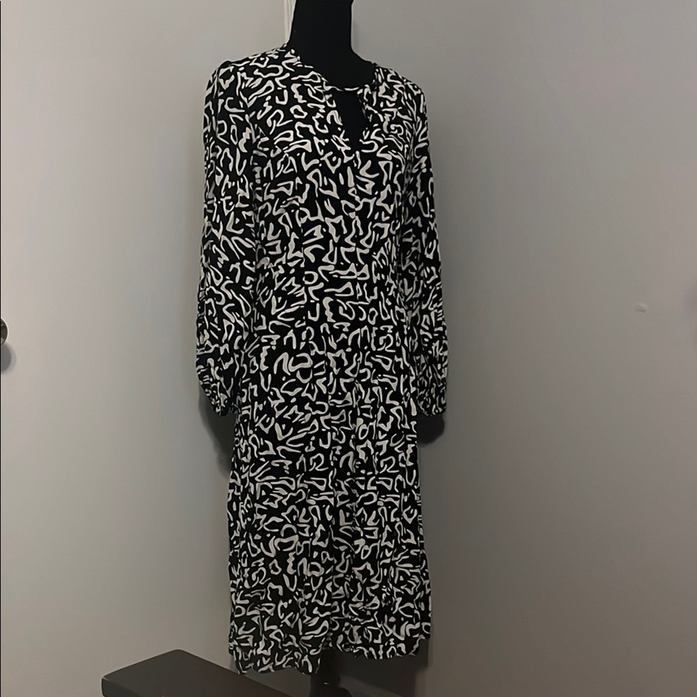 Zara Black and White Sheath Dress with Bishop Sleeves